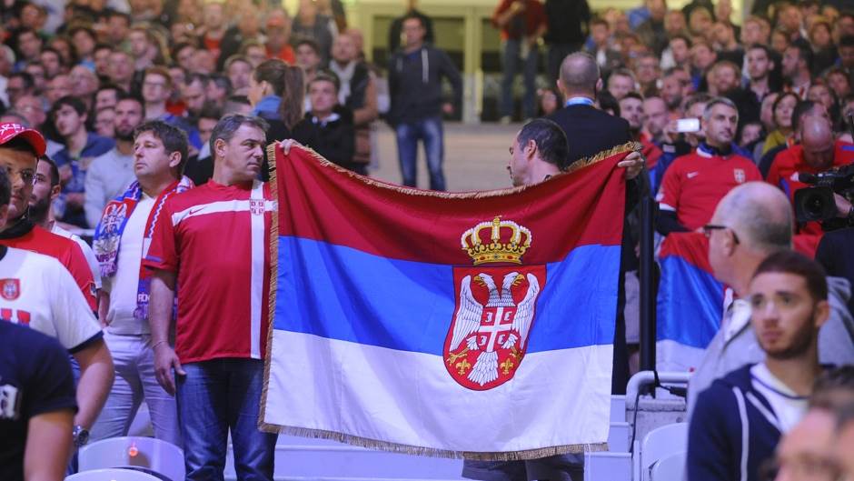  "Kosovo je Srbija" za UEFA je rasizam! 