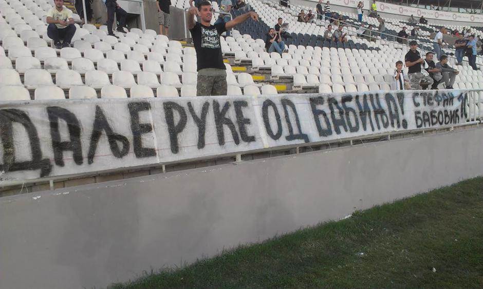  Malo navijača na utakmici Partizan - Rad 