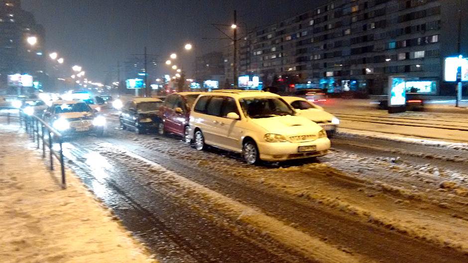  Snijeg iznenadio zimske službe u BiH 