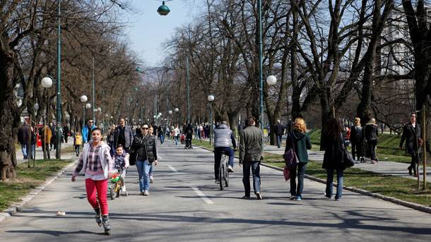  Sarajlije uživale u proljećnom danu (FOTO) 