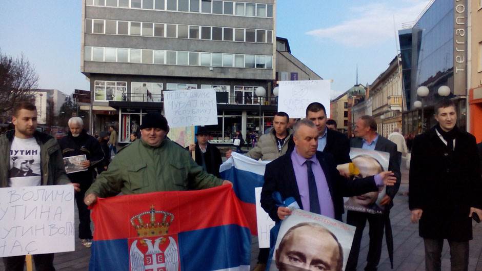  Podrška Putinu i Karadžiću na Trgu Krajine (FOTO) 