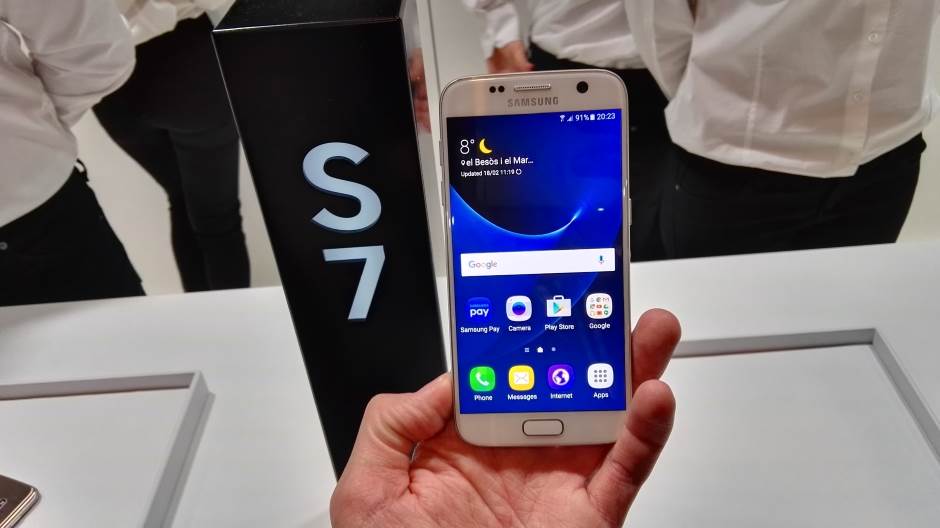  Samsung Galaxy S7 edge je telefon godine! 