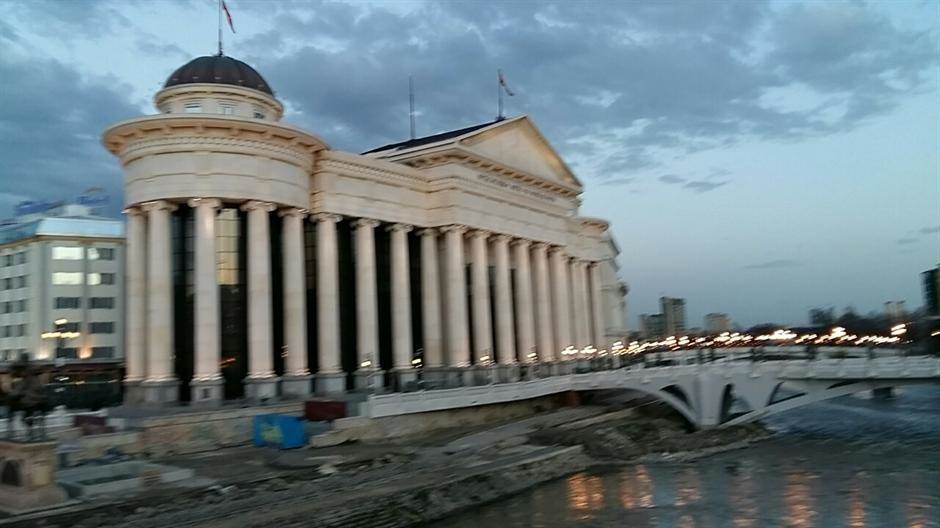  U Skoplju preko noći nikli spomenici Albancima 
