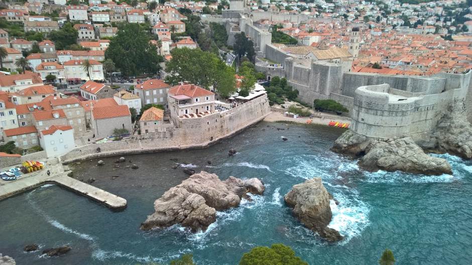  Šok u Dubrovniku: More izbacilo minu na plažu 