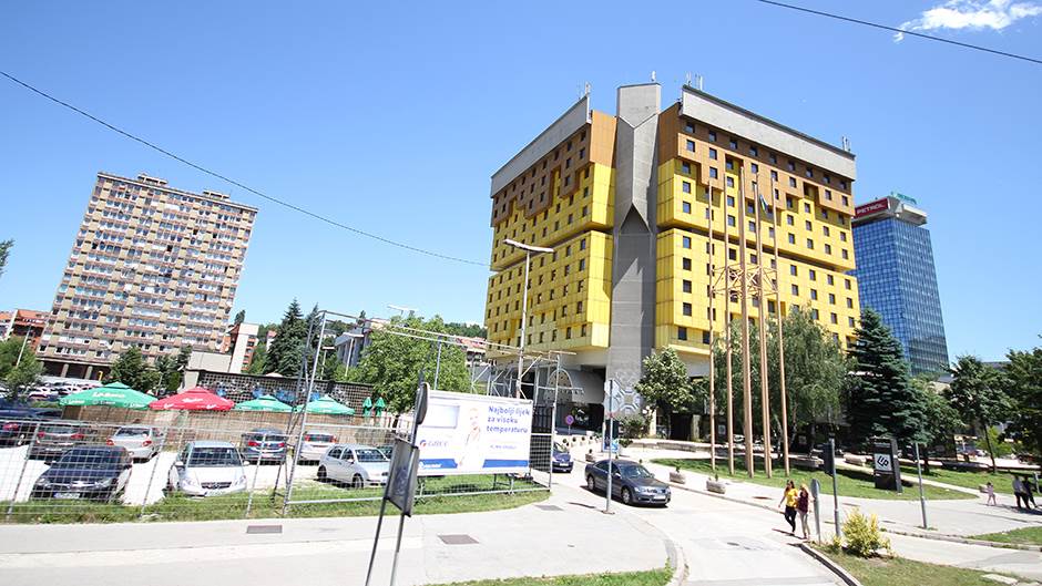  Eksplozija kod hotela "Holidej" u centru Sarajeva, ima povrijeđenih 