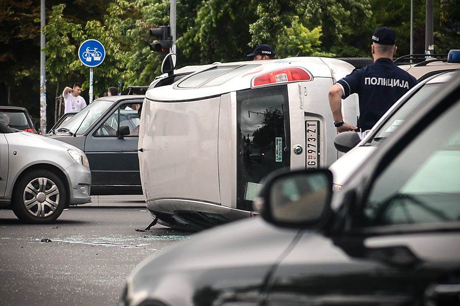  Čačak: Žena poginula, ćerka kritično 