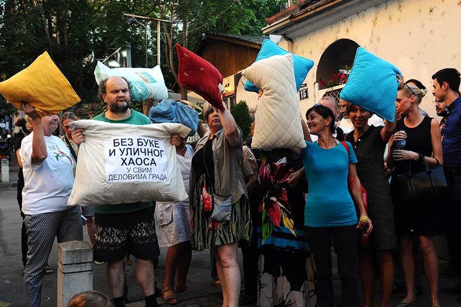  "Jastuk protest" u Beogradu: Nećemo buku 