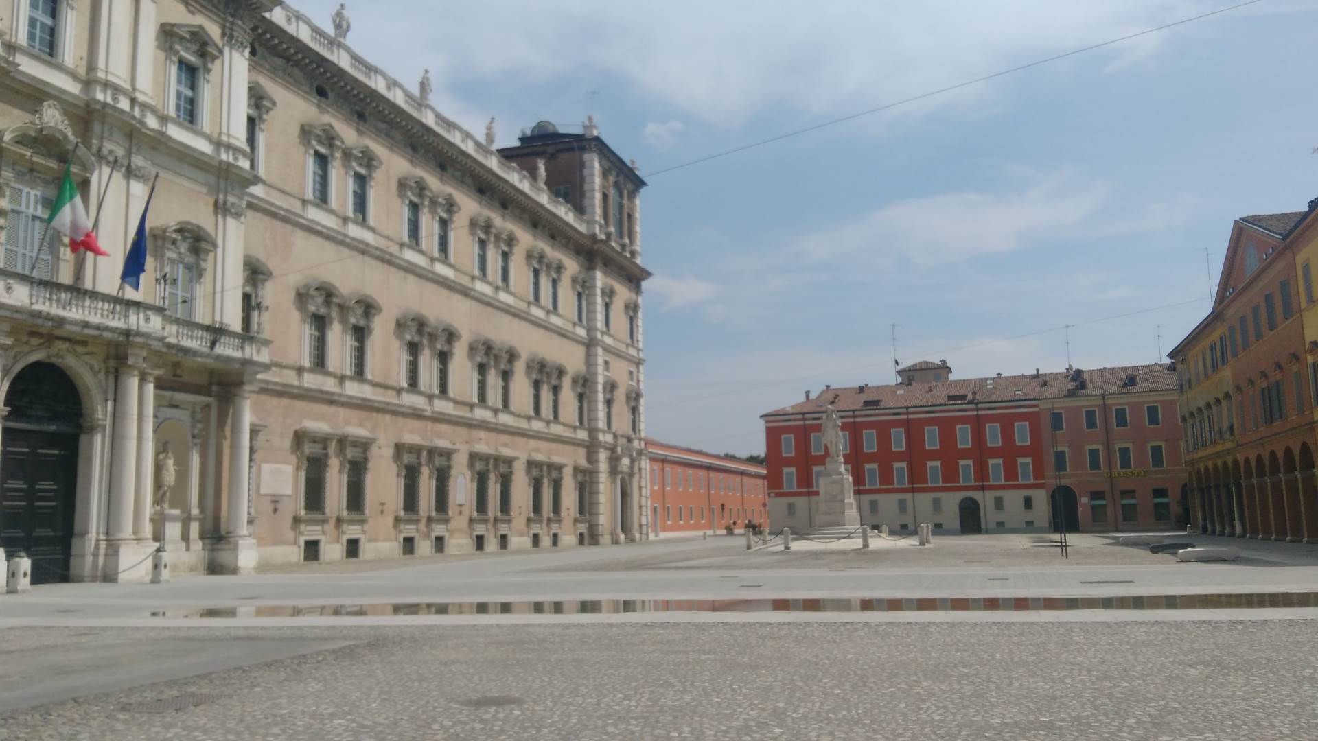  MONDO u Italiji: Prazne ulice, zatvorene radnje 