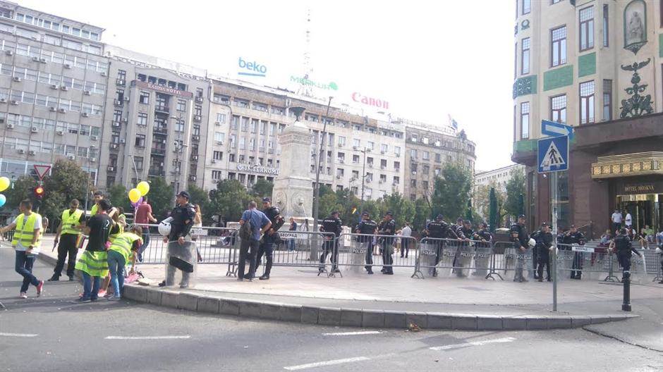  Uhapšen "lažni policajac" i još jedan 