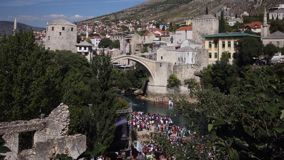  U Mostaru "osvanule" zastave Herceg-Bosne 