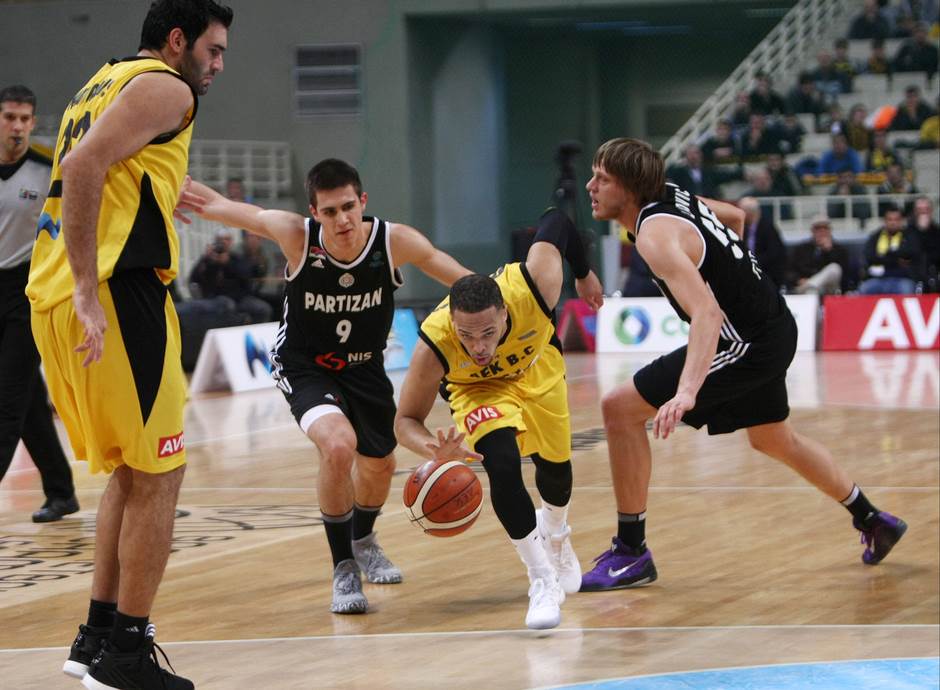  Košarkaš AEK-a uhapšen zbog ubistva 