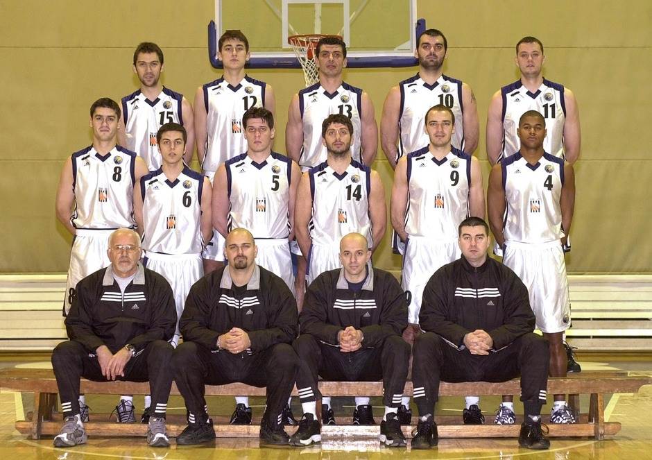 KK Partizan 2000 Krstić Džikić Ruso Varda Berić Čanak Bulatović KK Partizan 2000 Krstić Džikić Ruso Varda Berić Čanak Bulatović