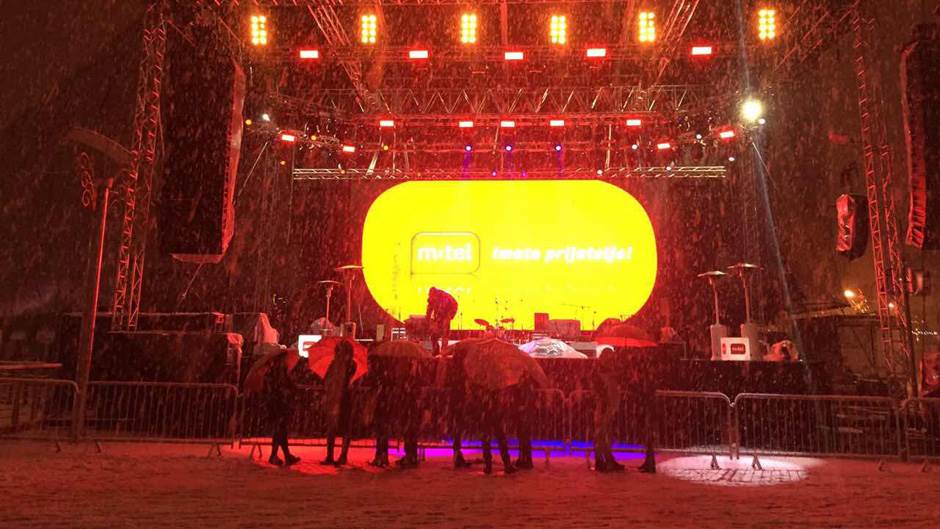 Nova godina, Trg Krajine, koncert, Bijelo dugme, m:tel