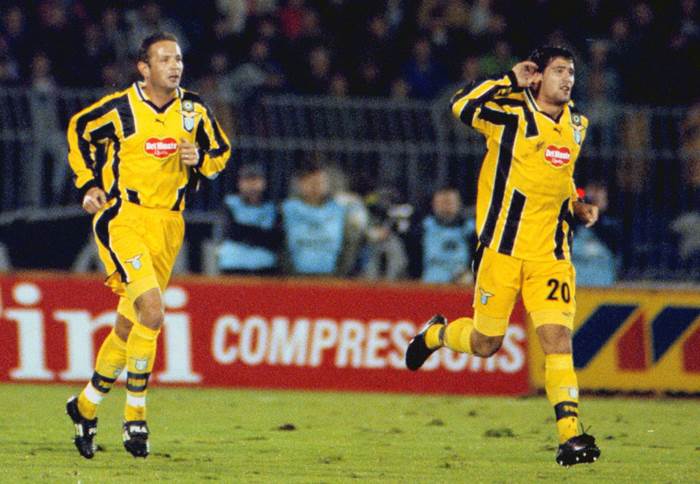 Po odlasku u Lacio, Stanković je jednom prilikom naleteo na Partizan u Kupu pobednika Kupova 1998. godine i taj susret proslavio golom u Humskoj. Pričalo se da će ispod žutog nositi crveno-beli dres, ali ga nije pokazao. 