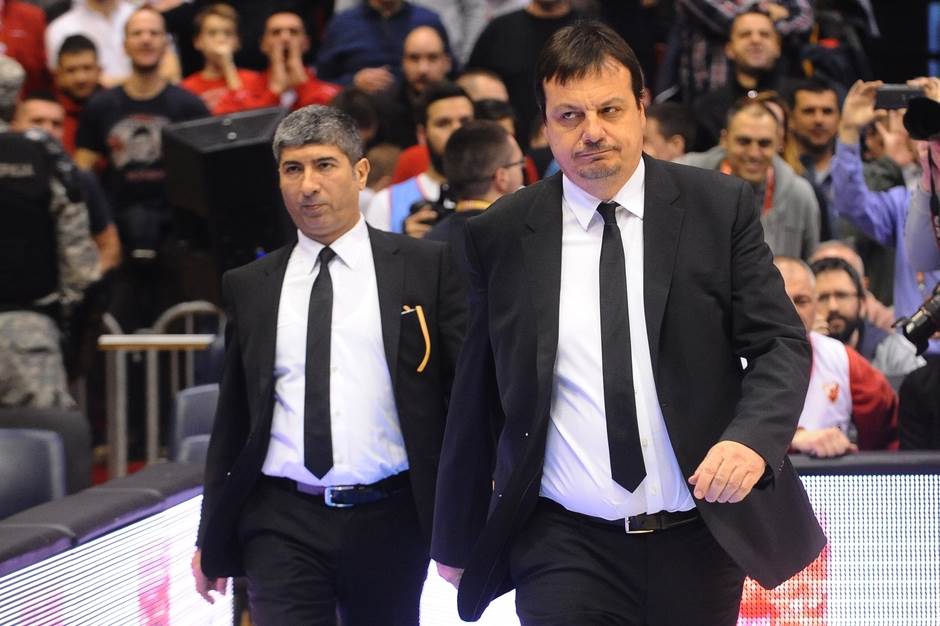  Galatasara trener Ergin Ataman napustio klupu na pet minuta VIDEO 