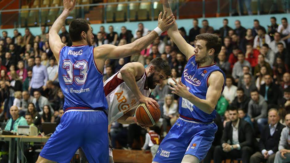 Bosna, Igokea, Robert Rikić