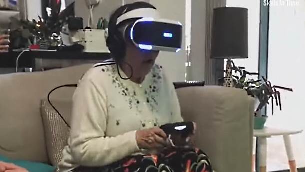  Ne daj babi u virtuelnu realnost! (VIDEO) 