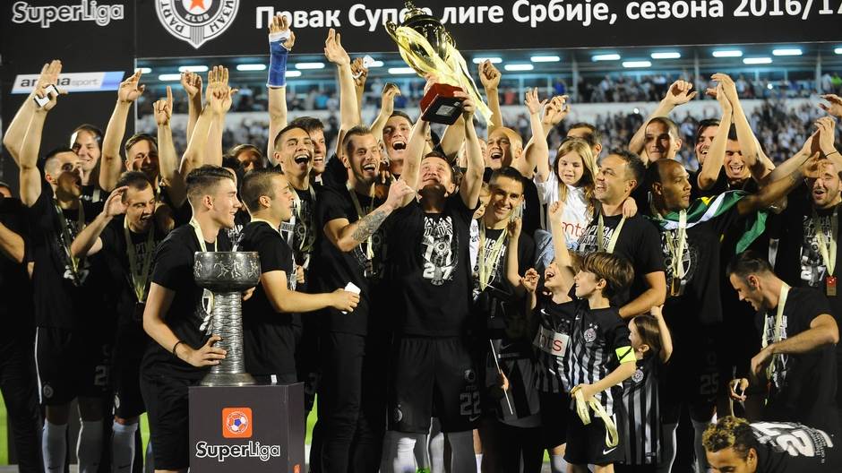  Partizan šampion, dodjela medalja u Humskoj (FOTO) 