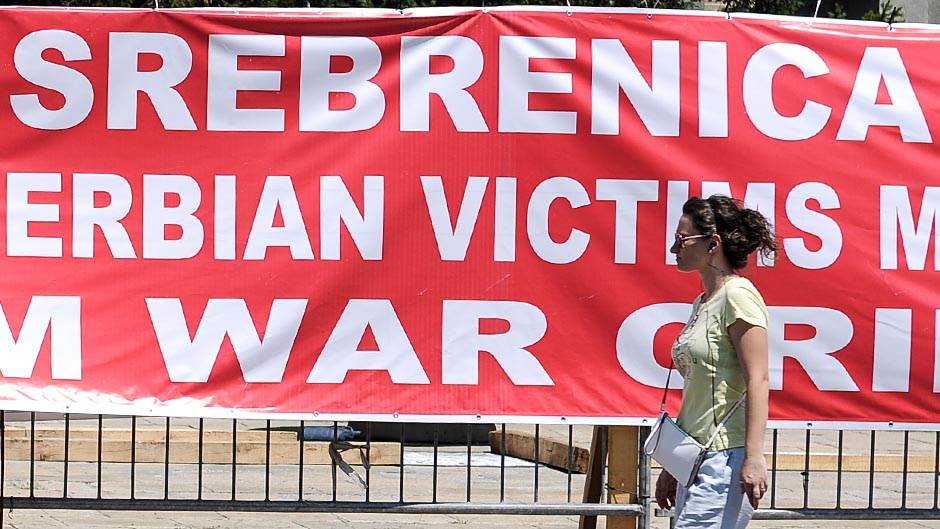  Teške OPTUŽBE Komšića: Srbija VELIČA genocid  