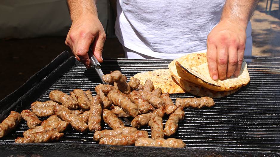  Ćevarci - ćevapi sa čvarcima 