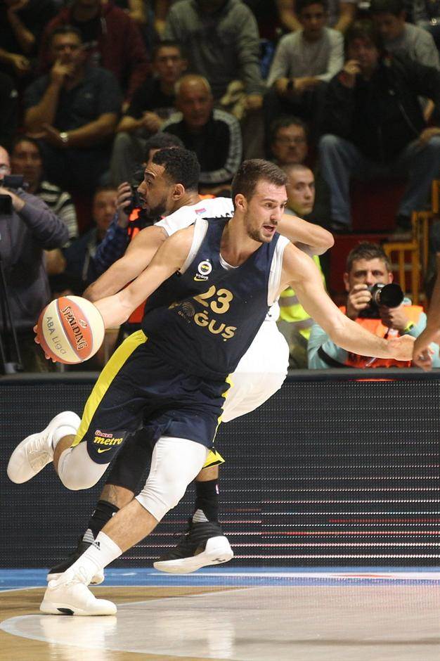  Fenerbahče Galatasaraj 83:62 Marko Gudurić 18 poena 