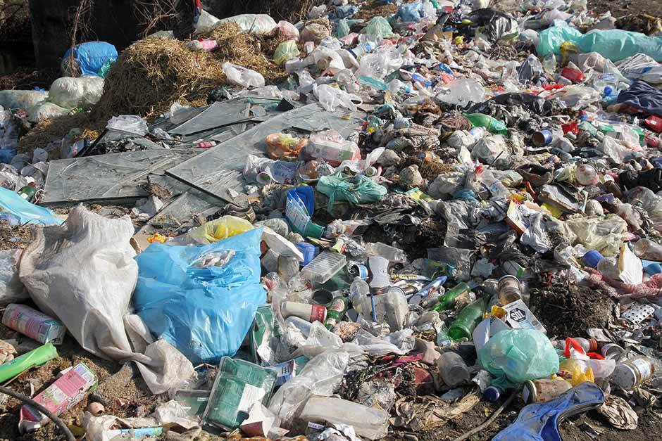  Neko je krišom istovario otpad u Grahovo i Drvar 