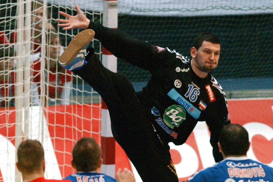  Arpad Šterbik završio karijeru zbog koronavirusa 