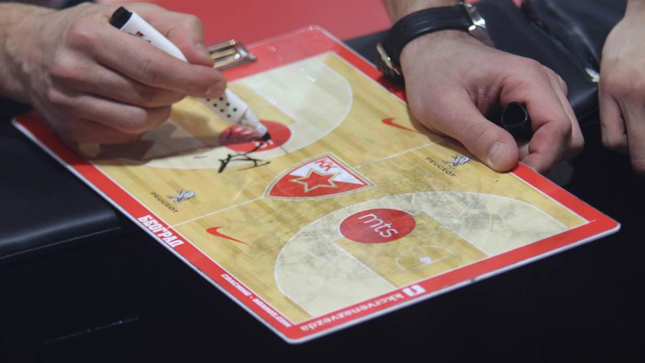  Hapoel Jerusalim želi Džejmsa Feldina 