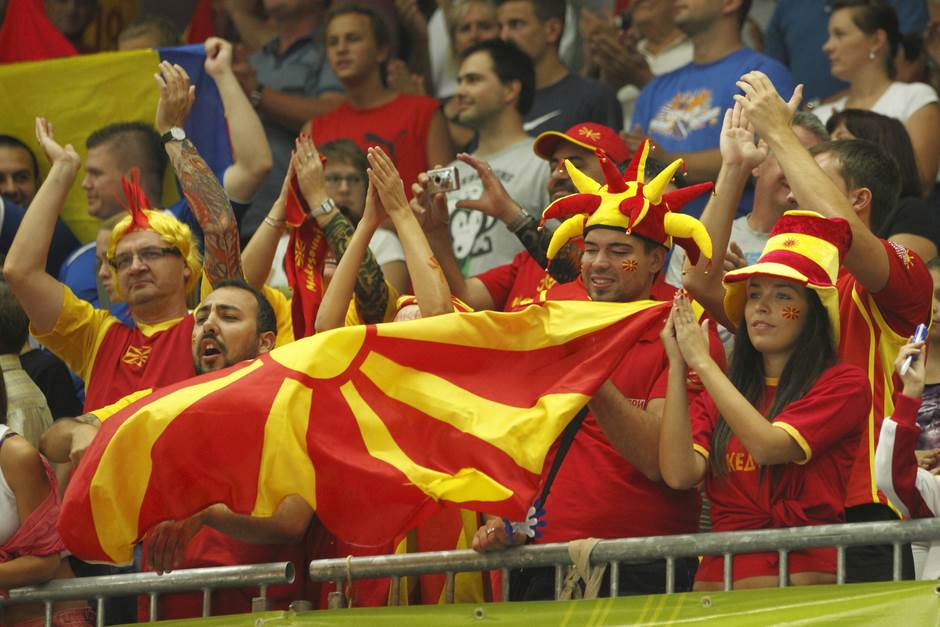  PRETNJA: Makedonci mogu u NATO - ali bez makedonskog 