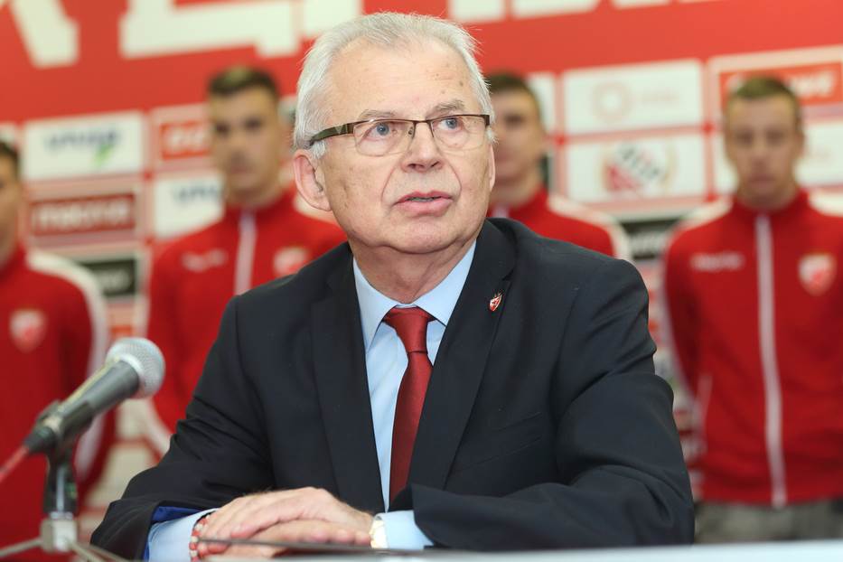  fk crvena zvezda traži strane sudije 
