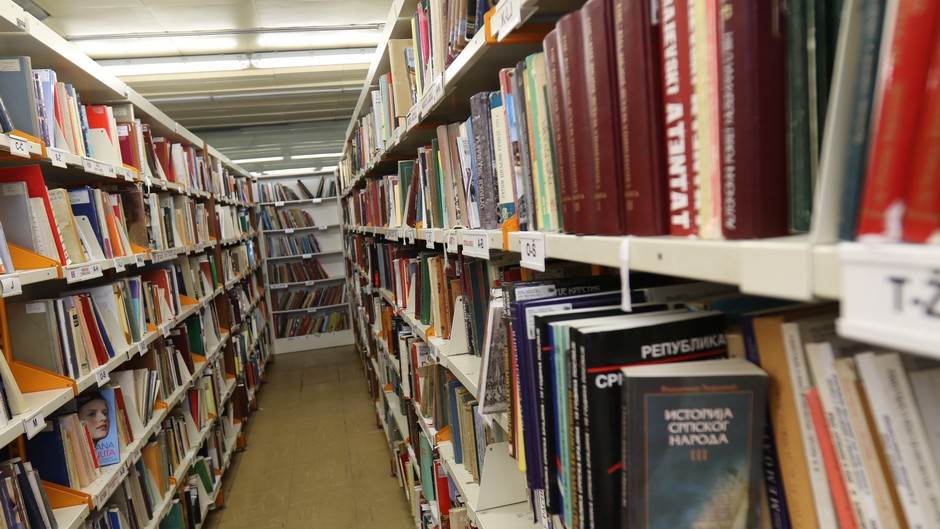  Banjalučanin skuplja knjige za biblioteku u Brodu 