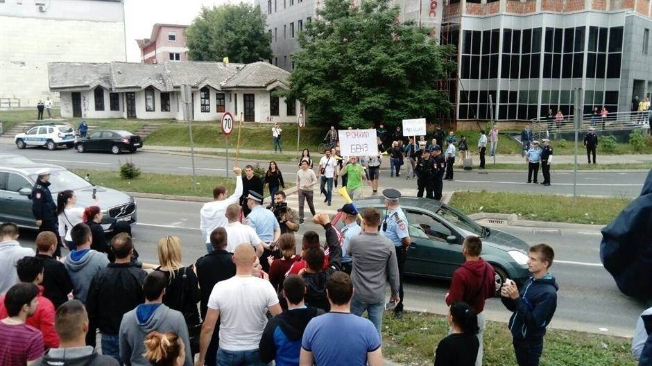  Banjaluka: Performans zbog poskupljenja goriva 