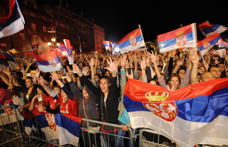  Vaterpolisti-Srbije-i-Olga-Danilovic-docek-balkon-Skupstina-Beograd-20.15 