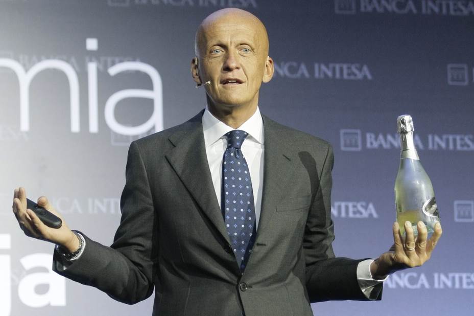  Pjerluiđi Kolina (58) napustio je Evropsku fudbalsku asocijaciju (UEFA) 