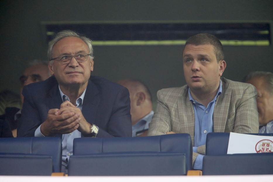  Milorad Vučelić sa legendama u Českoj 