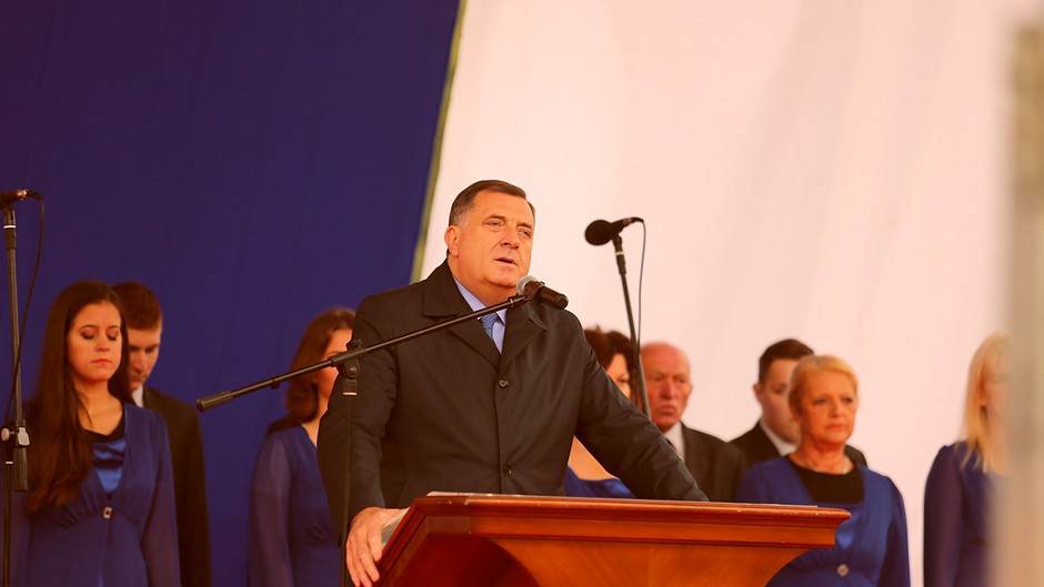  Dodik: Šta ima Ambasada SAD da komentariše Dan Republike Srpske 