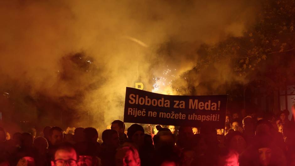  I u Podgorici protest u žutim prslucima! (FOTO) 