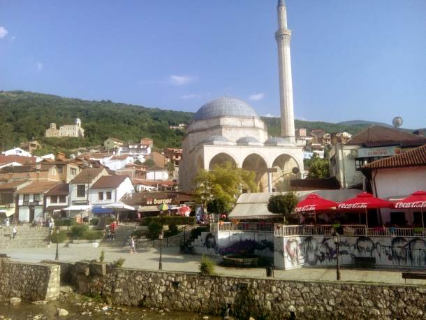  Skenderbeg uklonjen i bačen s trga u Prizrenu! 