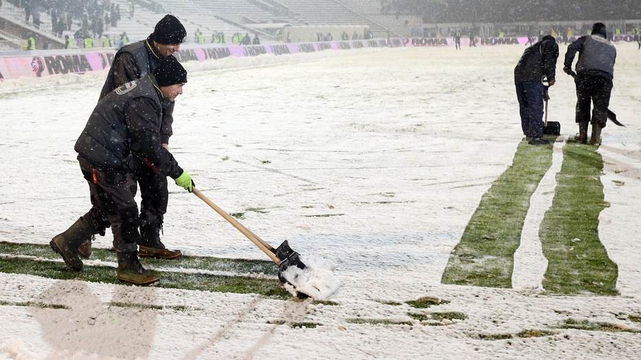  Rumuni nemaju problem sa snegom: Četka je zakon (VIDEO) 