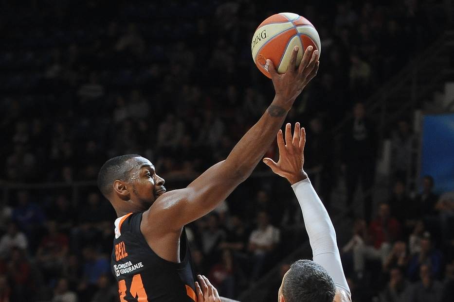  Dzejms-Bel-presao-iz-Cedevite-u-Buducnost 