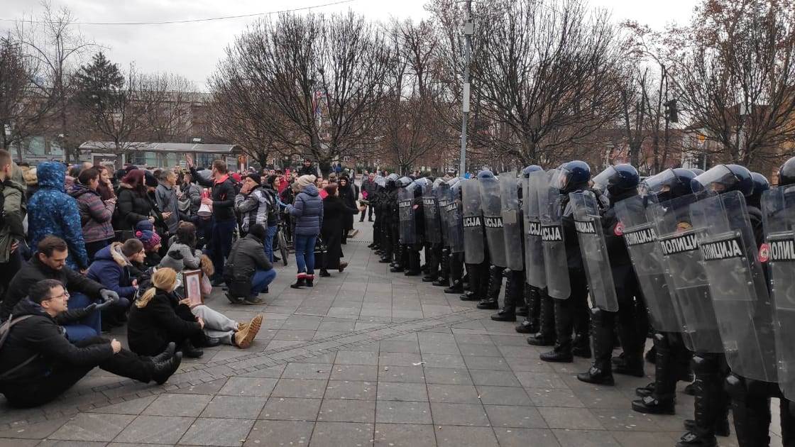  Banjaluka: Protesti, povici, hapšenja, krv (FOTO) 