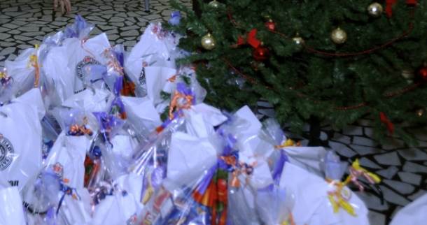  Djeca iz RS donirala paketiće djeci u Glini u Hrvatskoj 