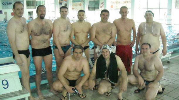  MONDO: U bazenu s banjalučkim vaterpolo veteranima 