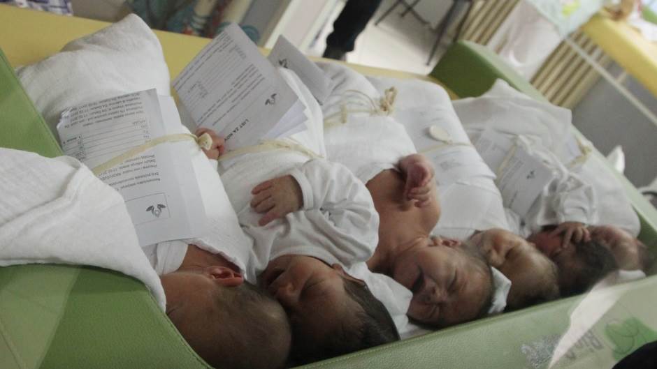  U Srpskoj za dan rođeno 35 beba 