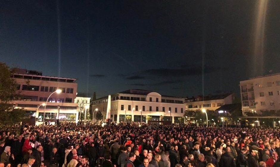  Na protestu u Podgorici potpisan Sporazum o budućnosti 