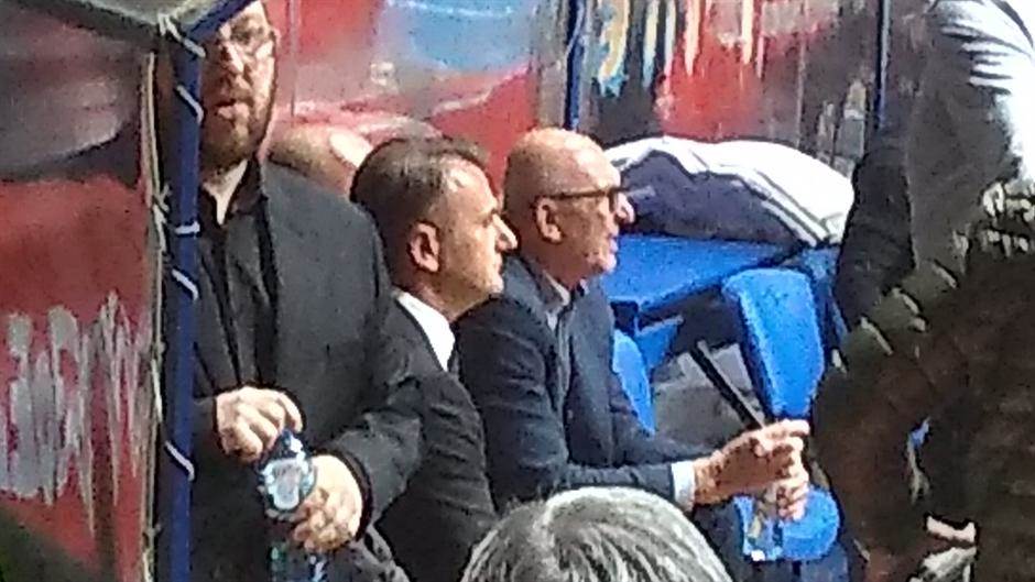  FOTO: Predsednik Partizana na klupi za rezerve 