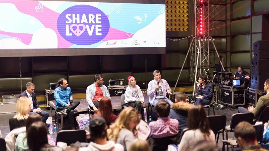 #sharelove, exit