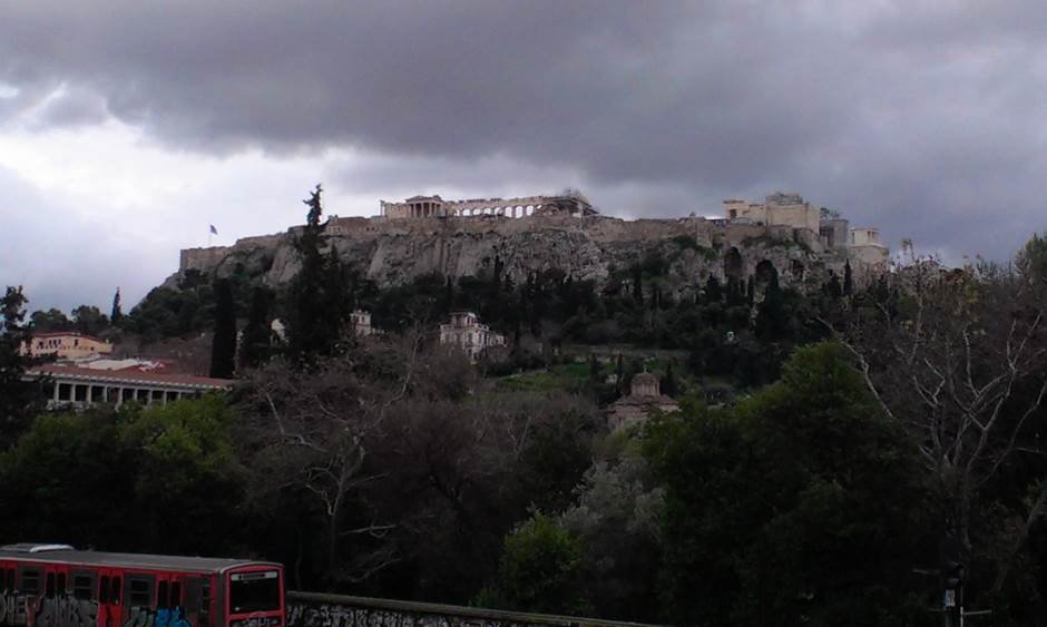  Grom udario u Akropolj, ima povređenih 