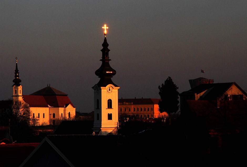  "ČUDO" NA USKRS: Gradonačelnik Vukovara u srpskoj crkvi 