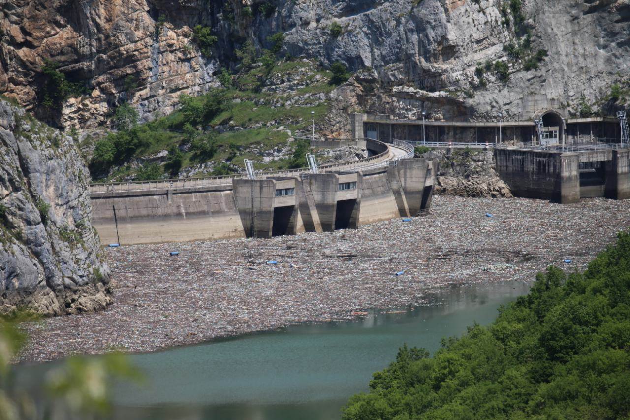  Bočac jezero alge mrlja voda zagađenje 